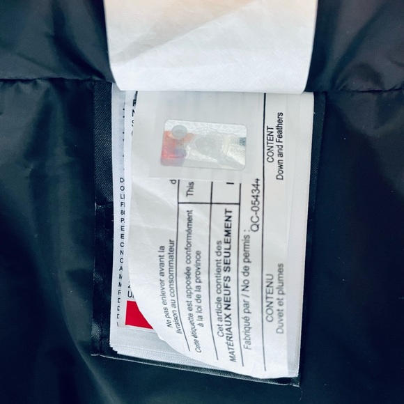 **SOLD** Canada Goose Shelburne Parka - 2021 - Picture 7 of 9